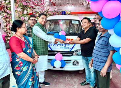 Congress MLA Gopal Roy donated an ambulance to the young star club under Banamalipur assembly constituency of Agartala on November 16.